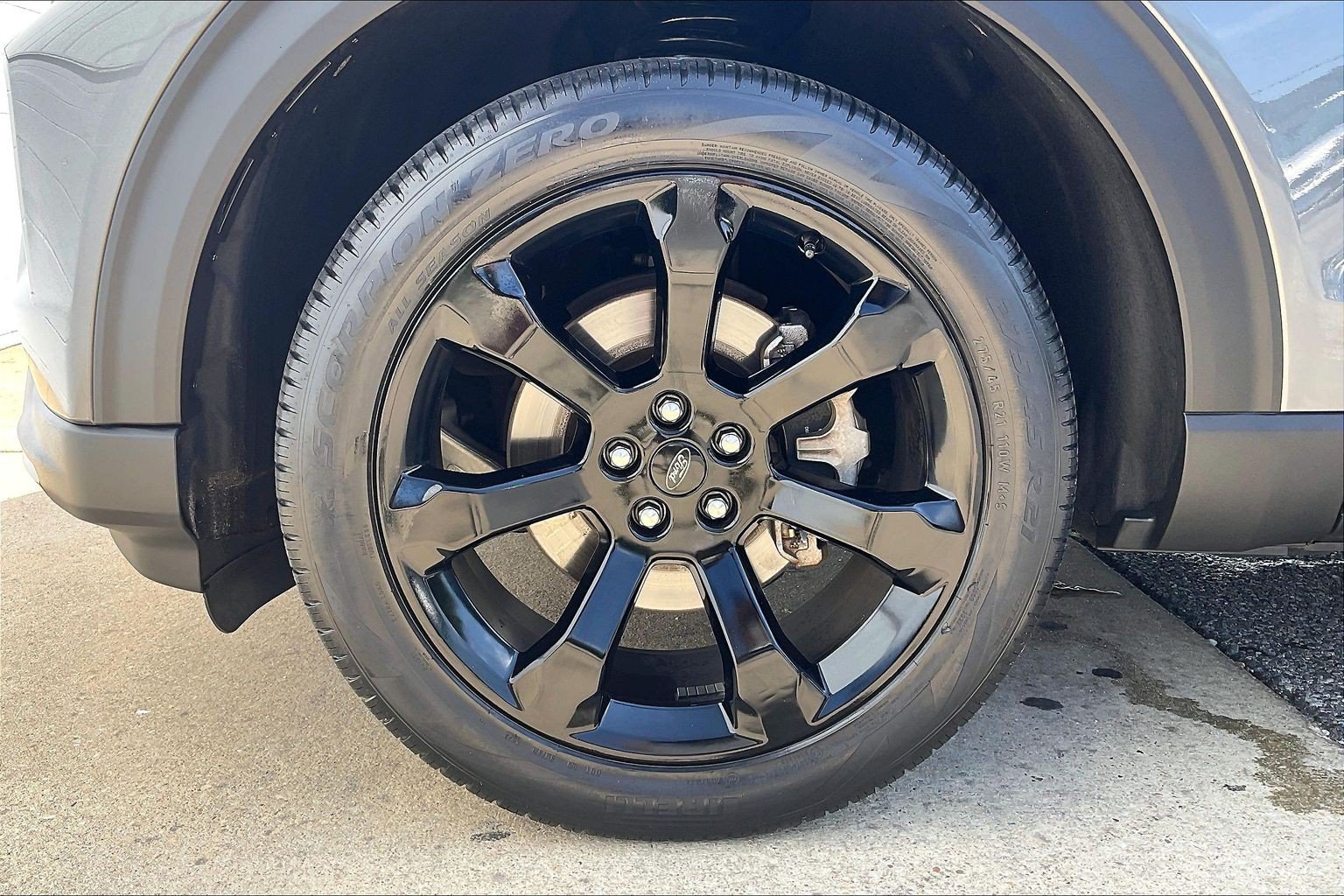 Used 2023 Ford Explorer ST-Line AWD/4WD image 11