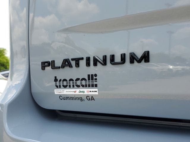 Used 2025 Ford Expedition Platinum w/ Stealth Appearance Package AWD/4WD image 8