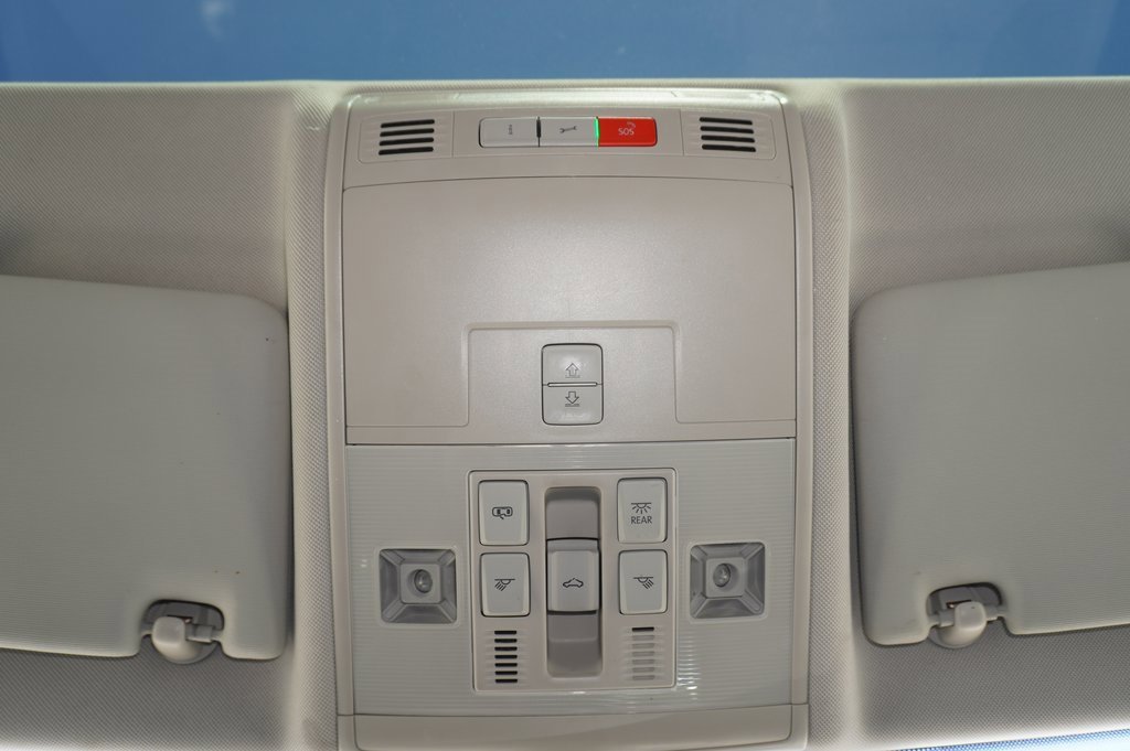 Used 2020 Volkswagen Tiguan SE w/ Panoramic Sunroof Package image 20