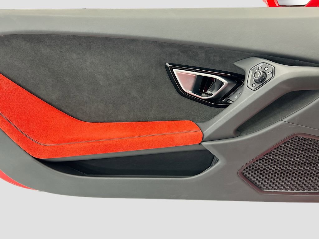 Used 2021 Lamborghini Huracan EVO image 21