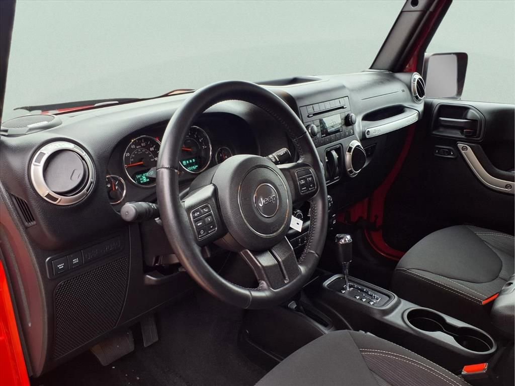 Used 2018 Jeep Wrangler Rubicon w/ Power Convenience Group image 10