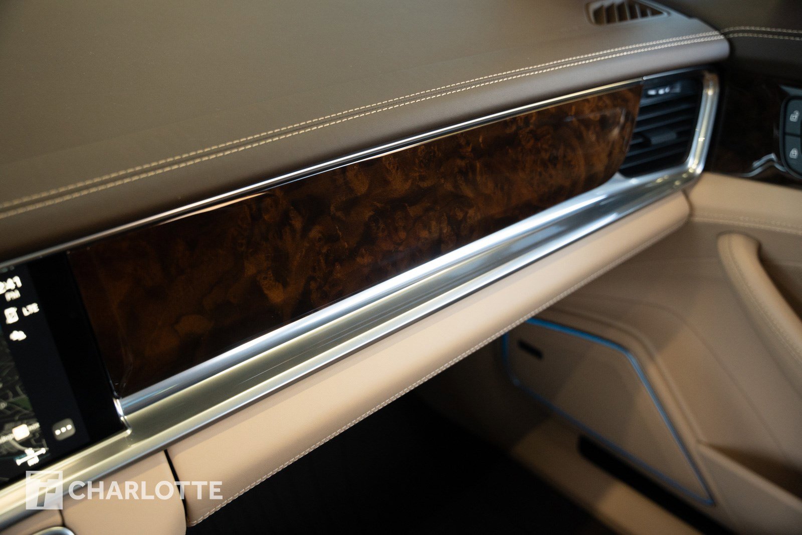 Used 2023 Porsche Panamera GTS image 26