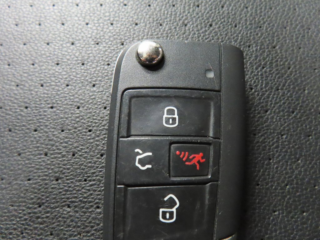 Used 2019 Volkswagen Tiguan SE image 50