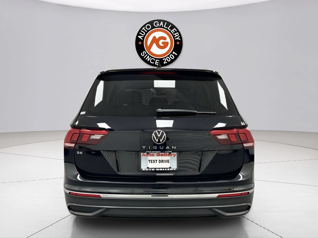 Used 2022 Volkswagen Tiguan SE FWD image 4
