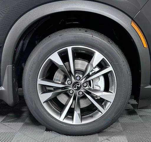 Certified 2026 INFINITI QX60 Pure w/ Cargo Package image 9