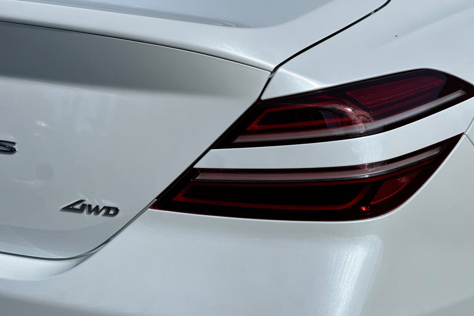 Used 2025 Genesis G70 2.5T image 28