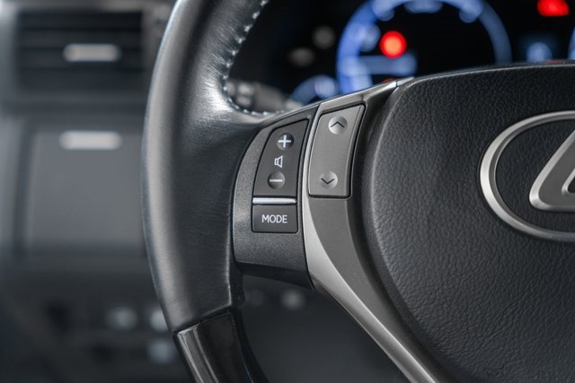 Used 2013 Lexus RX 450h AWD image 33