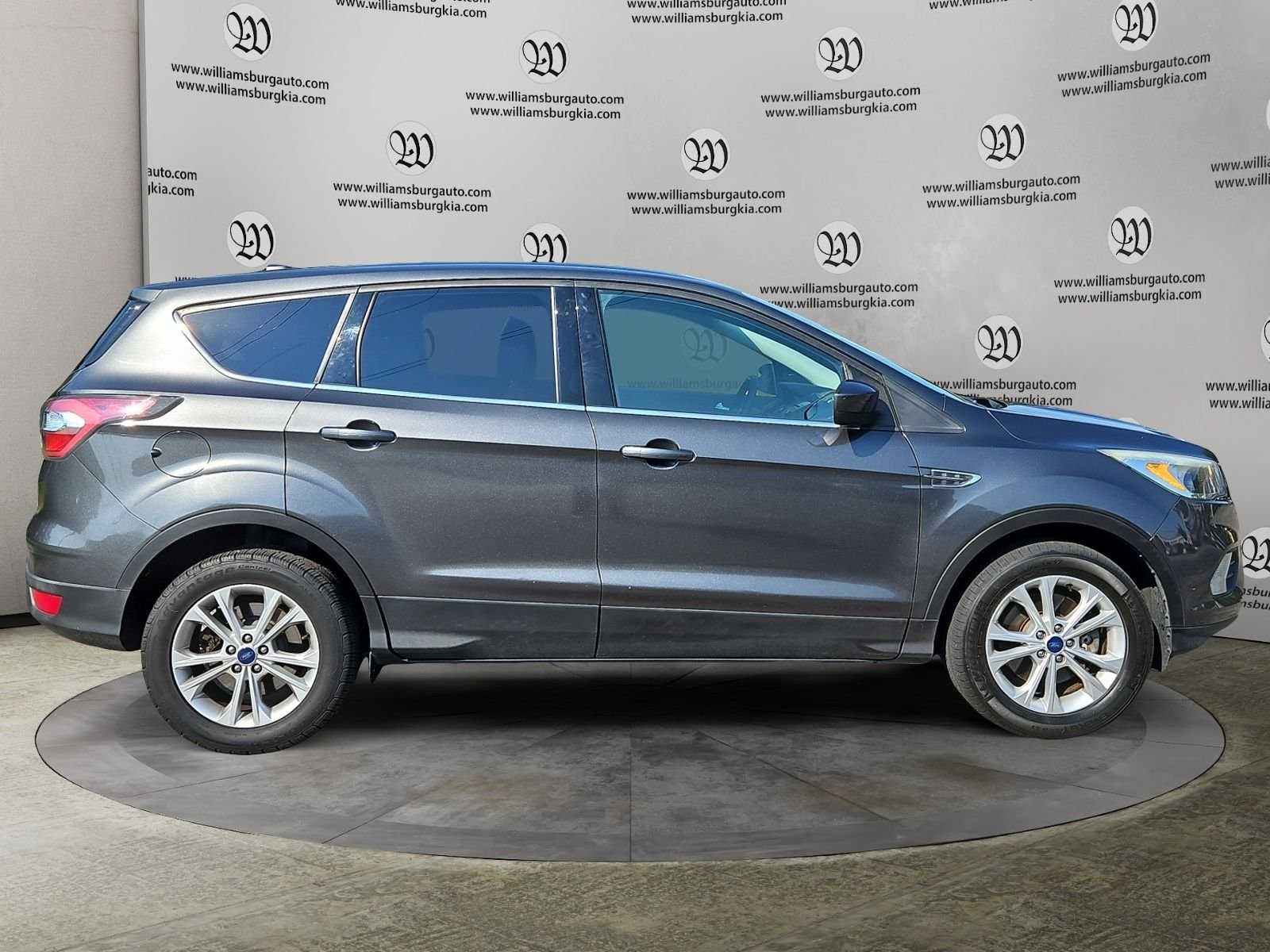 Used 2017 Ford Escape SE AWD/4WD image 6