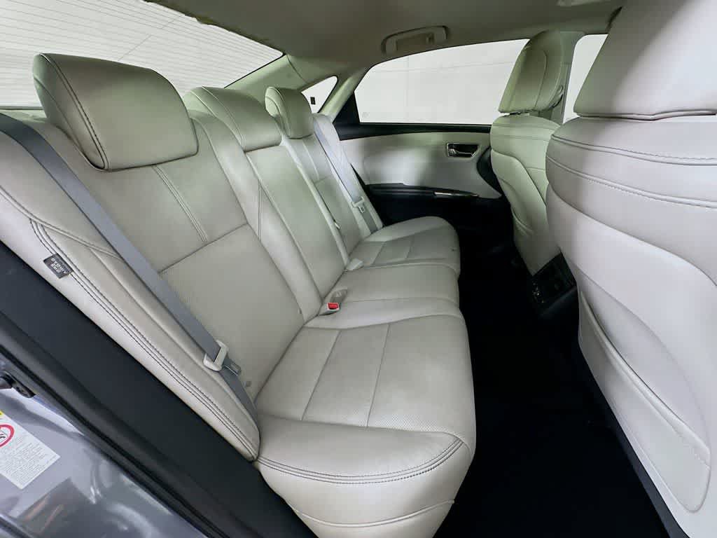 Used 2013 Toyota Avalon Limited FWD image 32