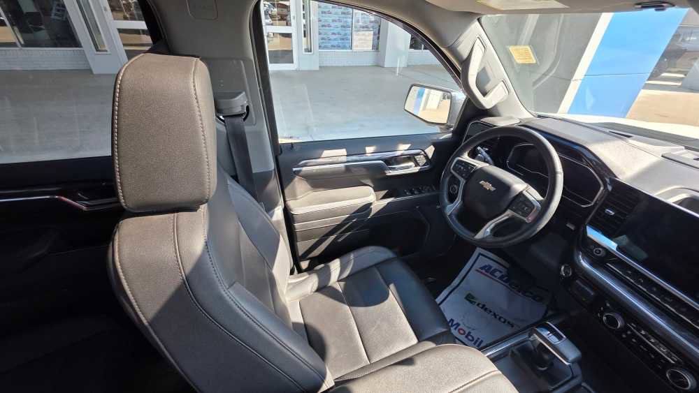 Used 2023 Chevrolet Silverado 1500 LTZ image 21
