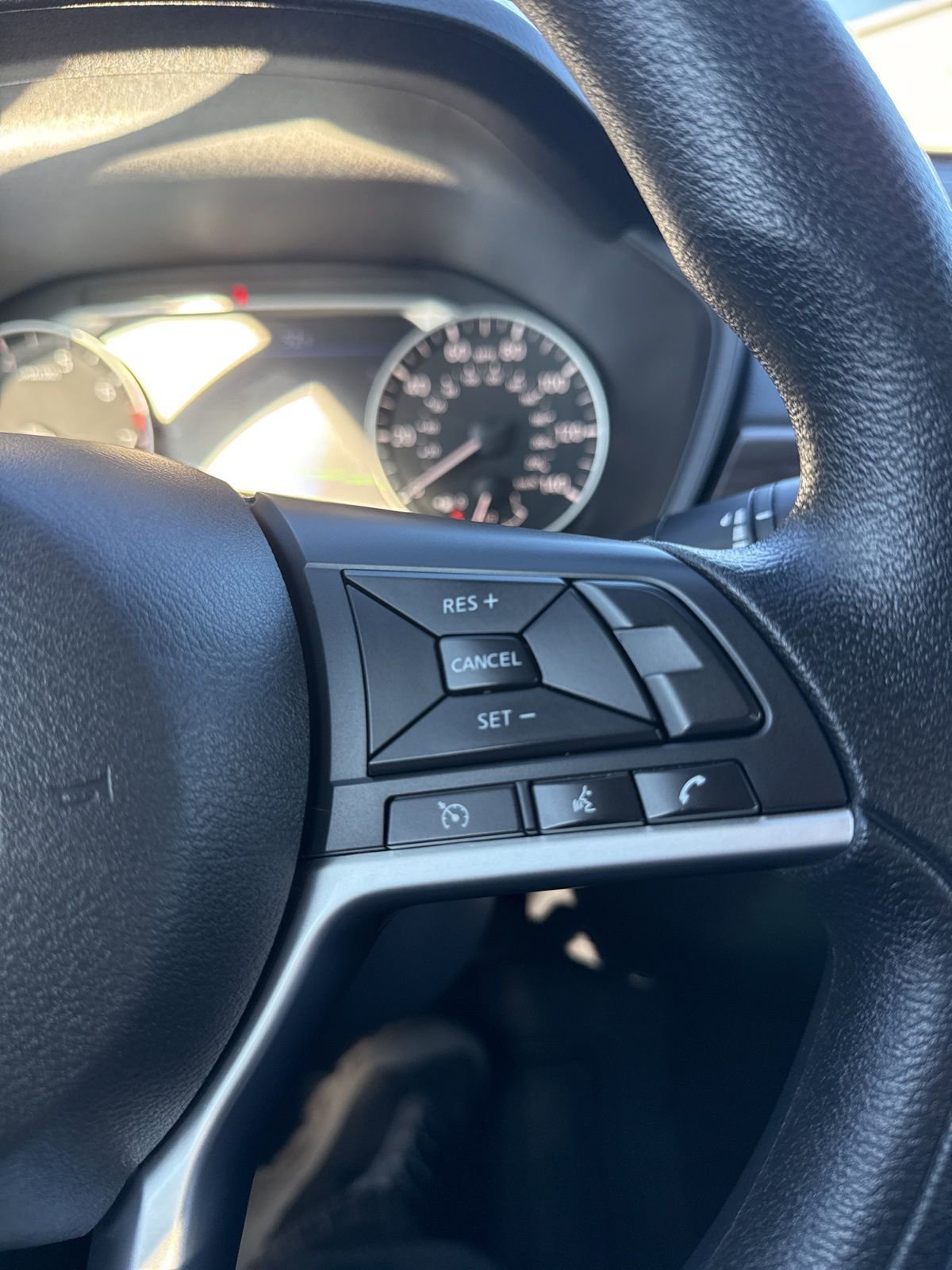 Used 2024 Nissan Altima 2.5 SV image 14