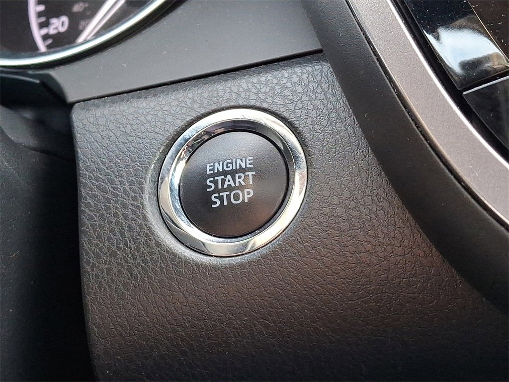 Used 2019 Toyota Camry SE image 24