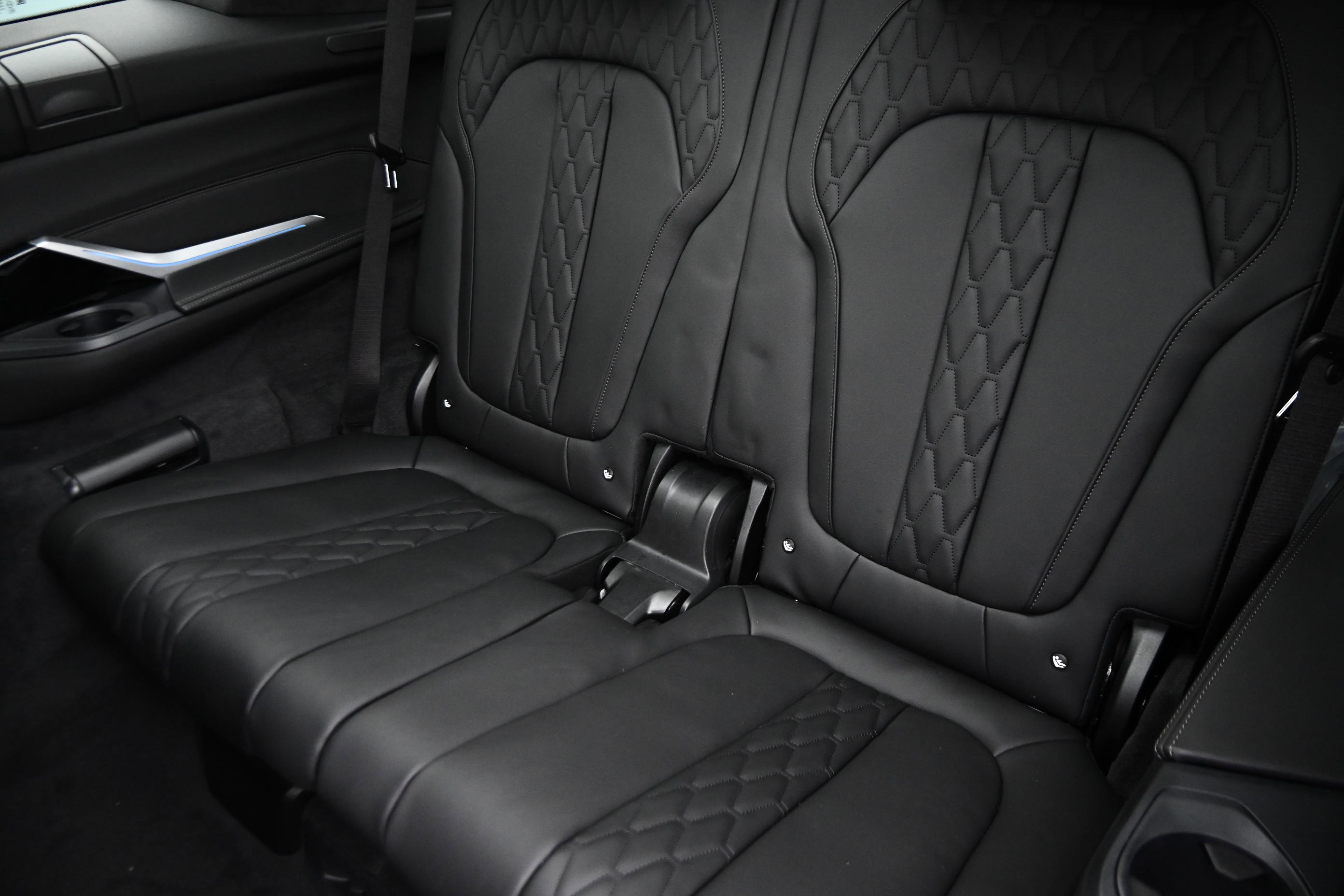 New 2026 BMW X7 M60i image 12