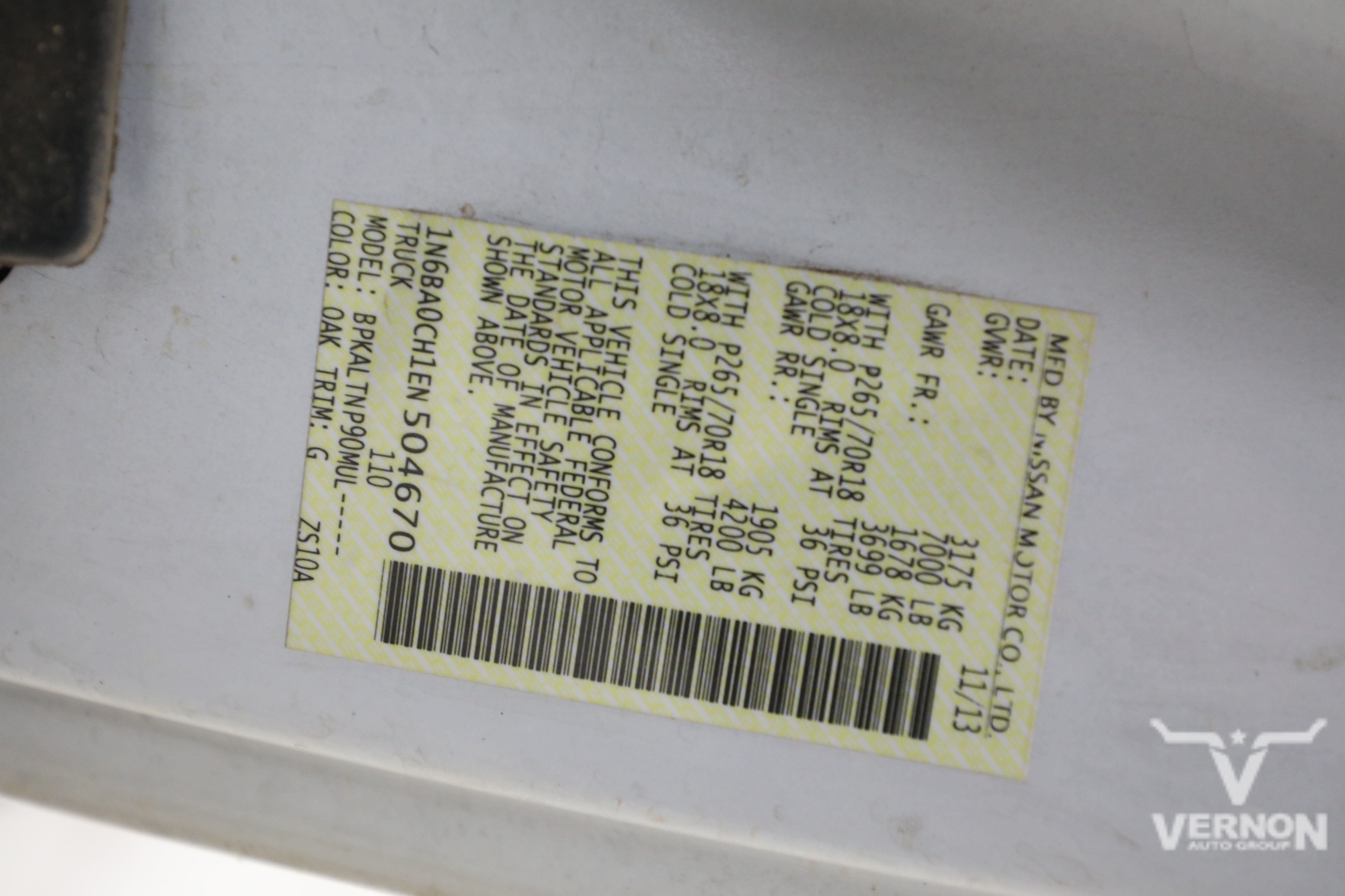 Used 2014 Nissan Titan SV RWD image 11