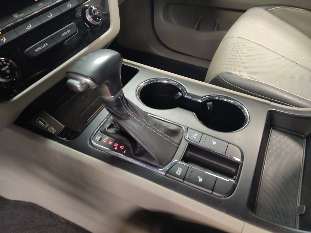 Used 2019 Kia Sedona EX FWD image 26