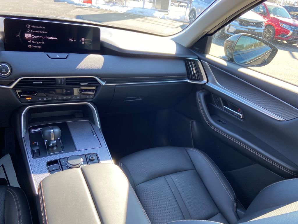 Used 2025 MAZDA CX-90 3.3 Turbo w/ Premium Sport Pkg image 13