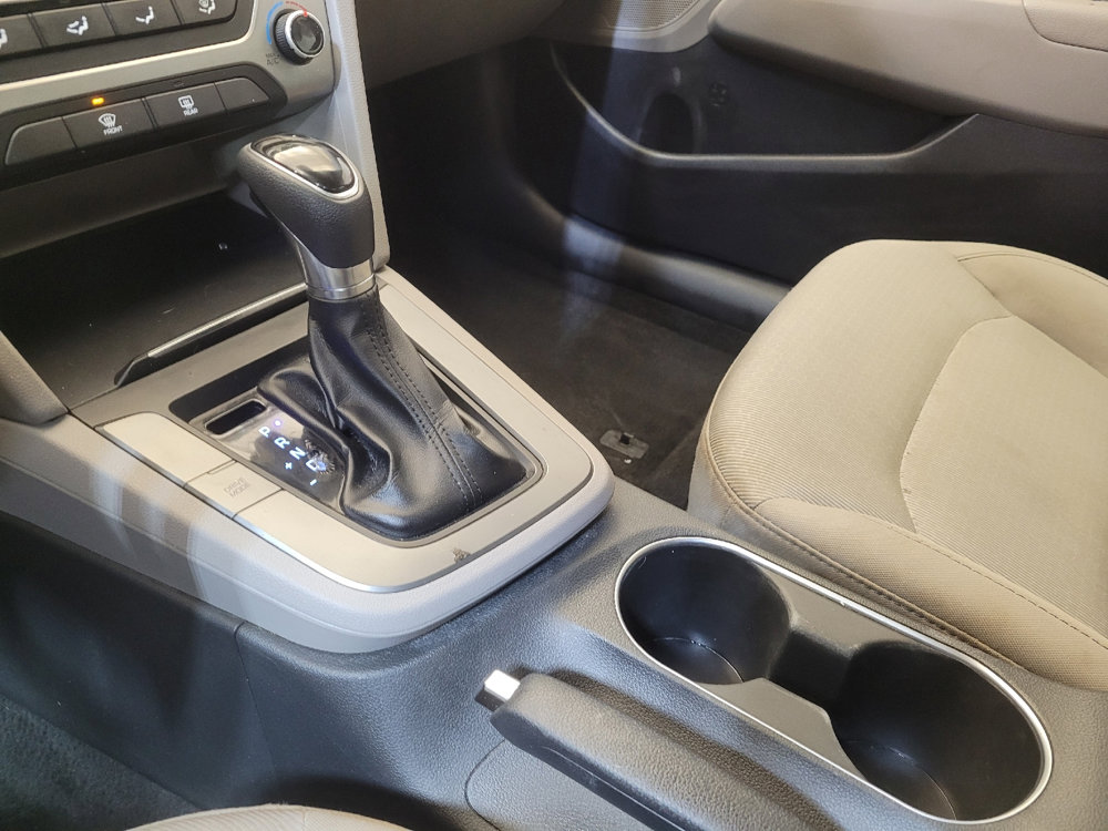 Used 2017 Hyundai Elantra SE image 26
