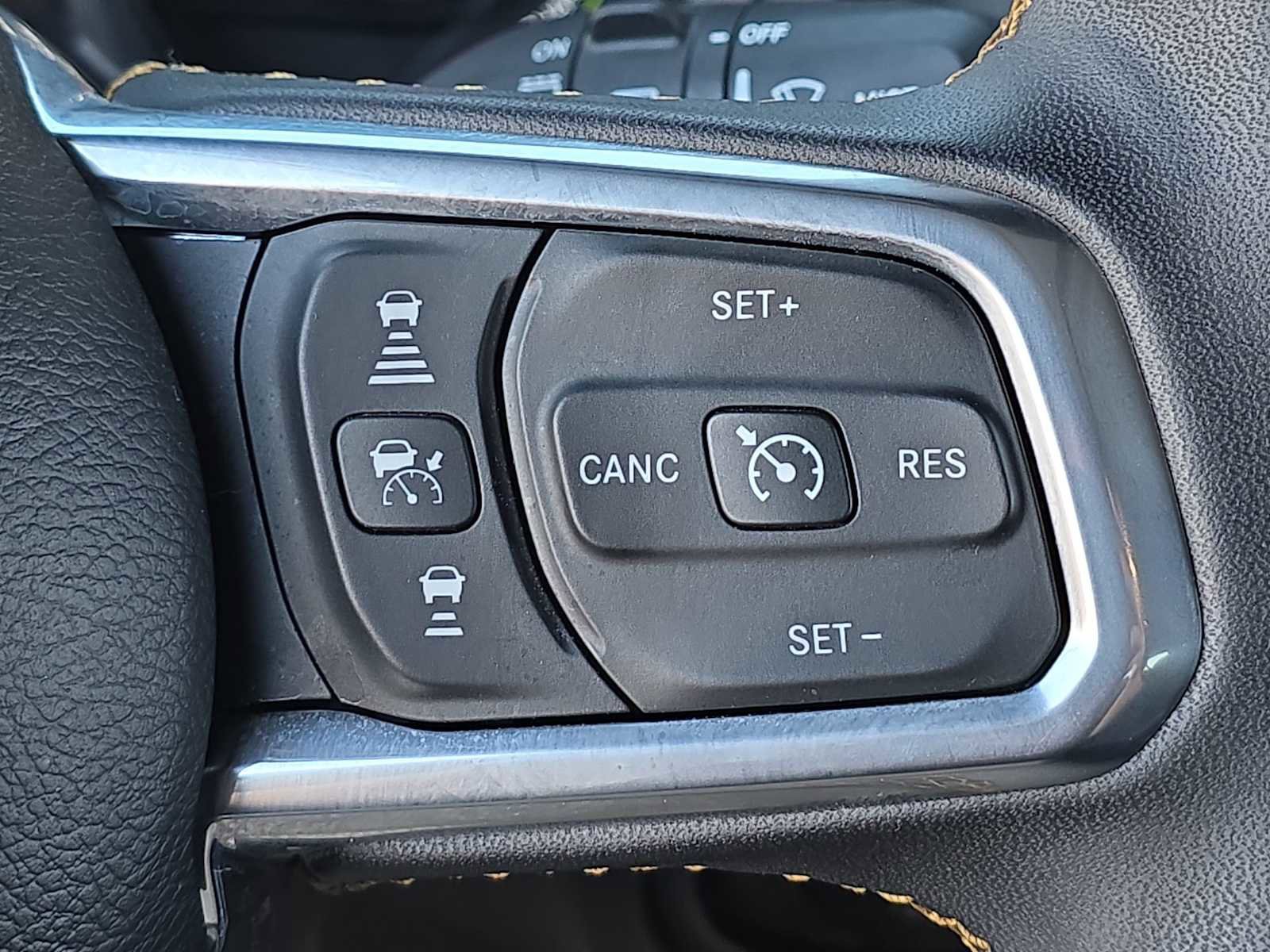 Used 2024 Jeep Wrangler Sahara w/ Safety Group image 29