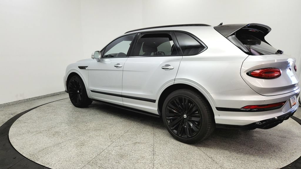 Used 2021 Bentley Bentayga Speed AWD/4WD image 3