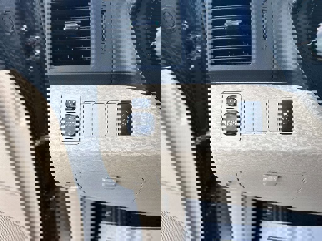 Used 2010 Toyota Venza image 6