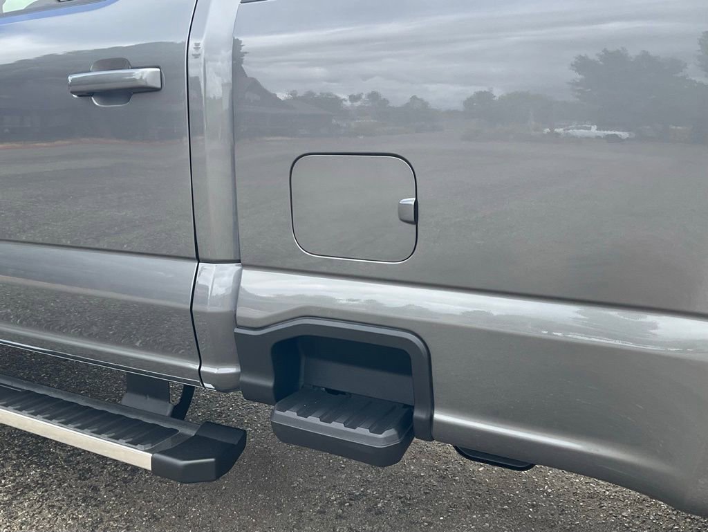 Used 2026 Ford F350 Lariat image 13