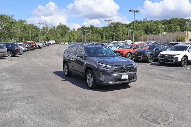 Used 2025 Toyota RAV4 XLE w/ Convenience Package AWD/4WD image 9