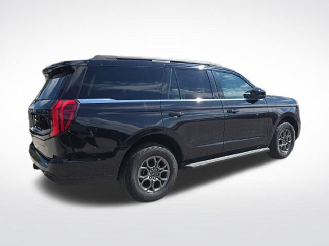 Used 2025 Ford Expedition Active RWD image 3