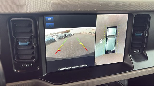 Used 2023 Ford Bronco Wildtrak image 13