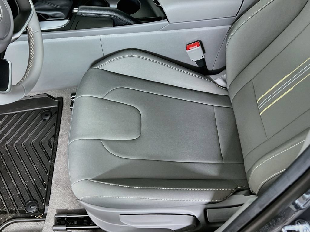 New 2026 Hyundai Elantra Sport FWD image 16