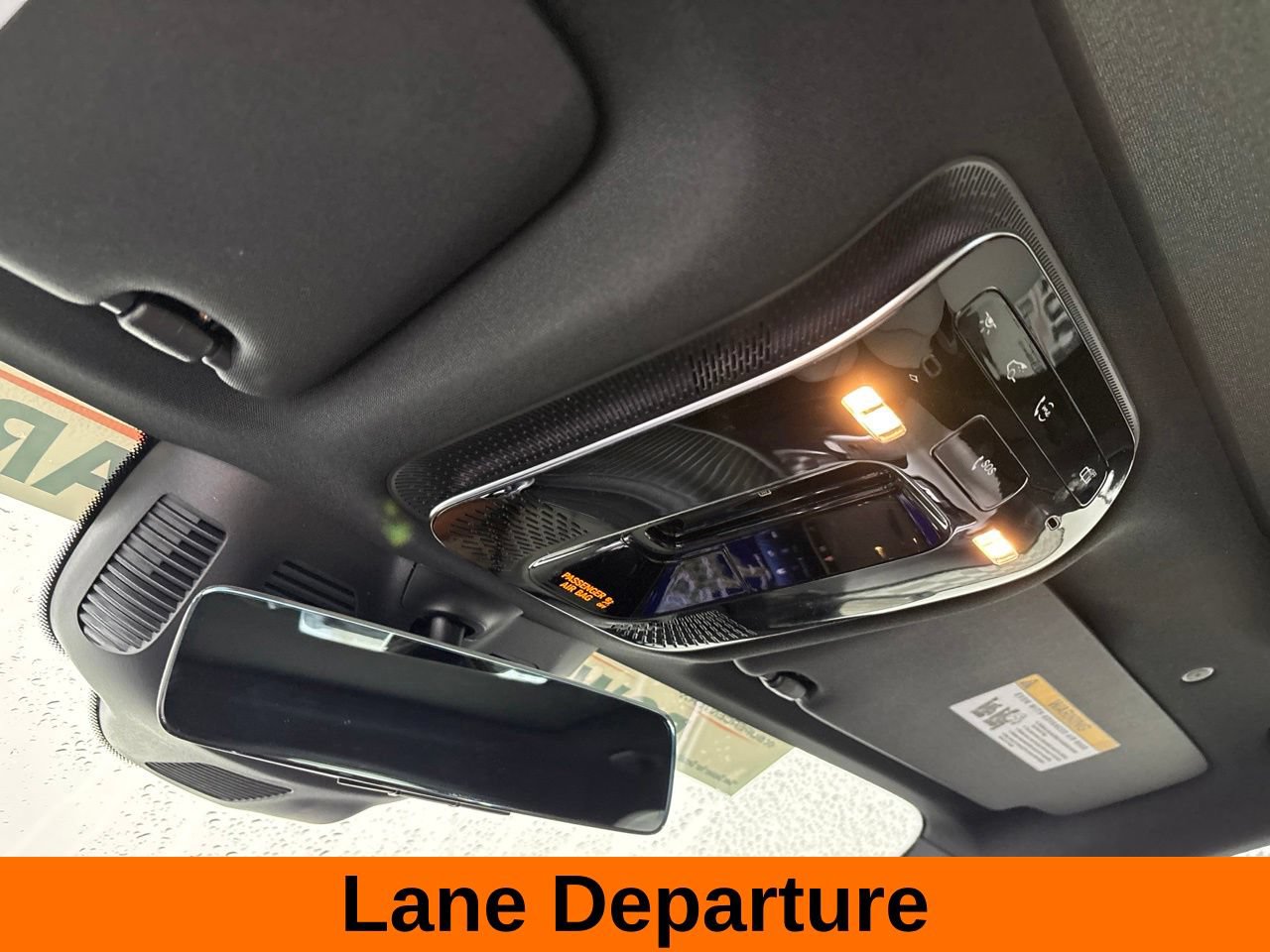 Used 2025 Mercedes-Benz GLC 300 4MATIC image 22