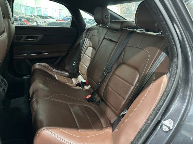 Used 2019 Jaguar XF S AWD/4WD image 88