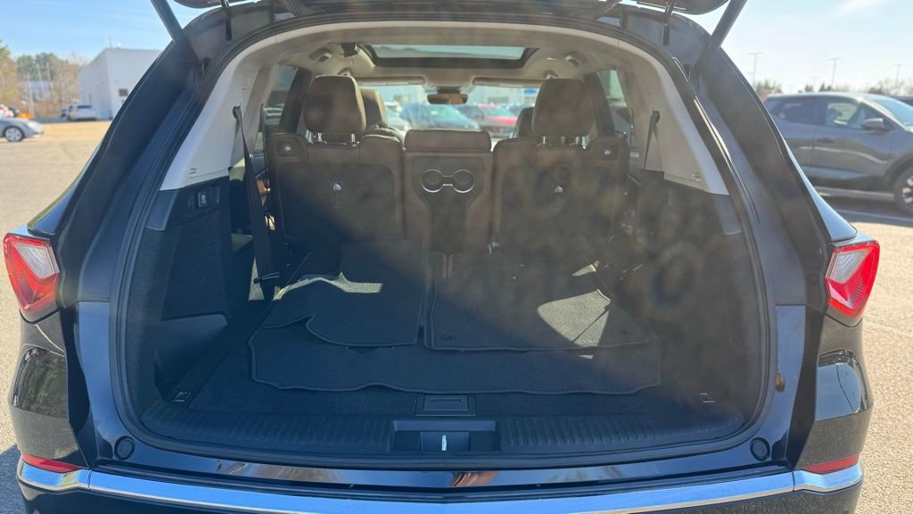 Used 2023 Acura MDX SH-AWD w/ Technology Package image 9