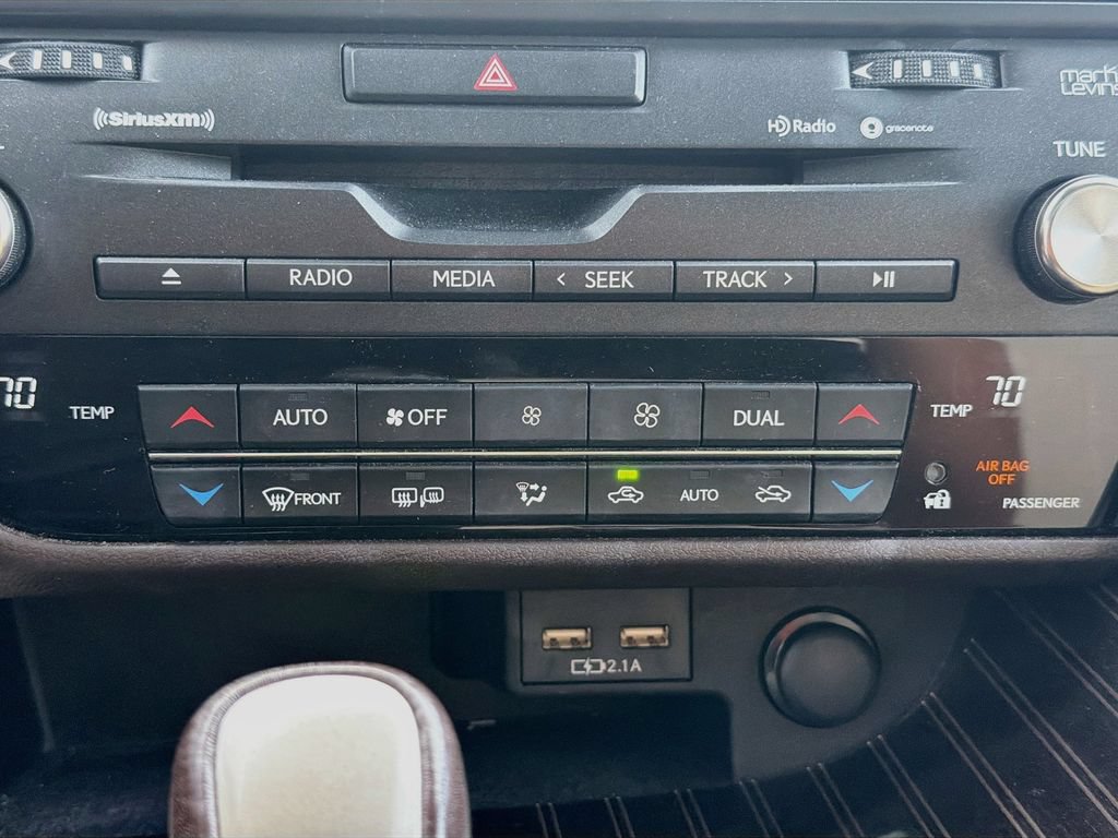Used 2020 Lexus RX 350 FWD w/ Luxury Package image 32