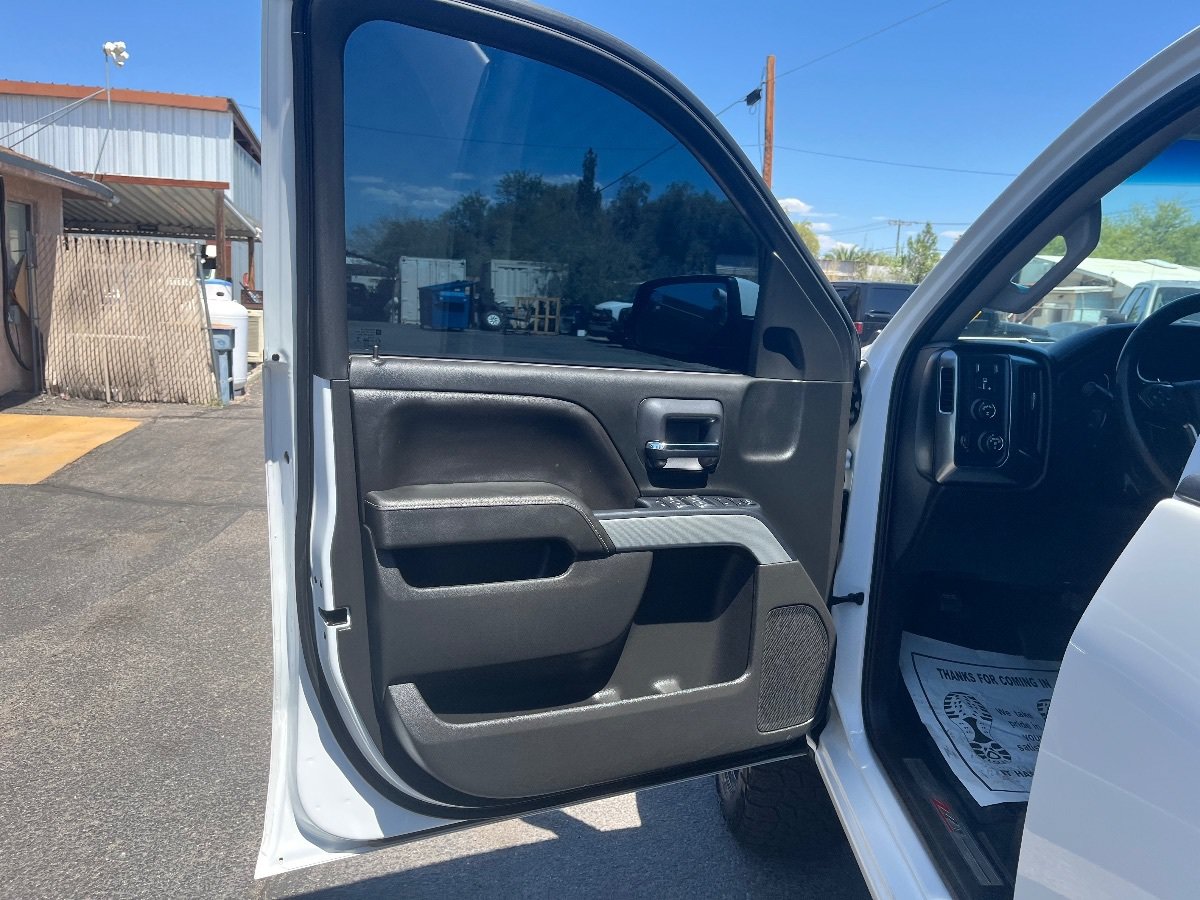 Used 2018 Chevrolet Silverado 1500 LT w/ All Star Edition AWD/4WD image 27
