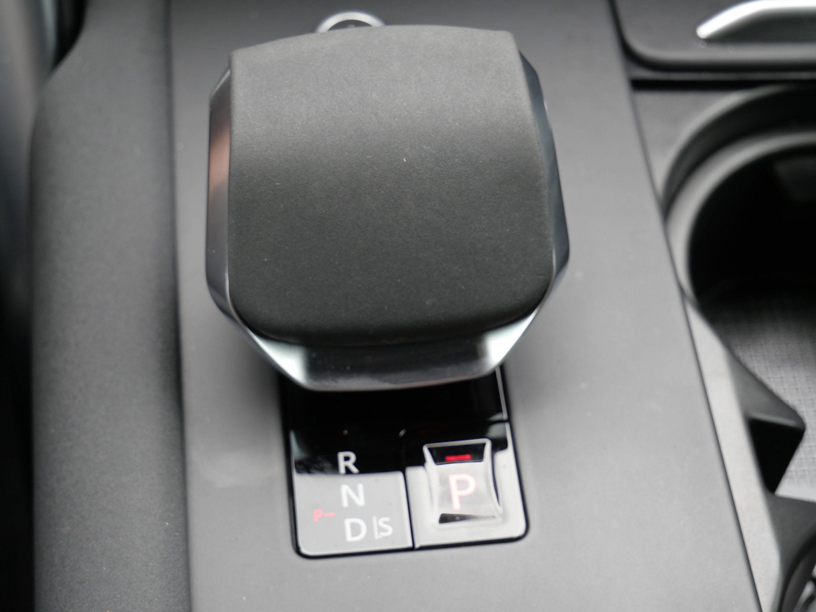 Used 2023 Land Rover Discovery S R-Dynamic AWD/4WD image 23