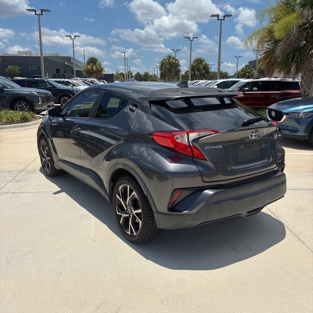 Used 2018 Toyota C-HR XLE FWD image 6
