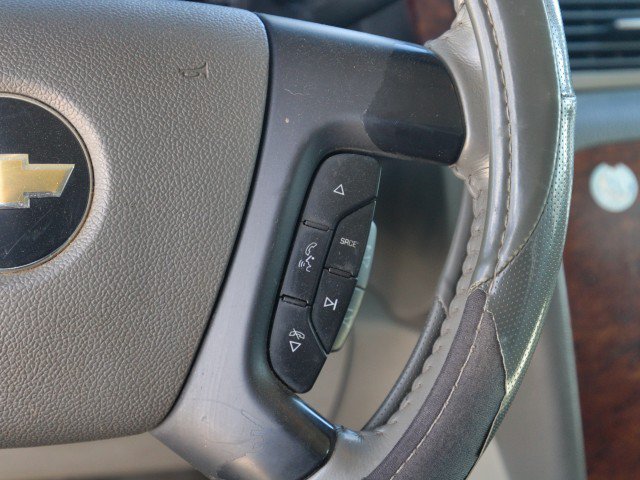 Used 2009 Chevrolet Suburban LT w/ Luxury Package AWD/4WD image 20