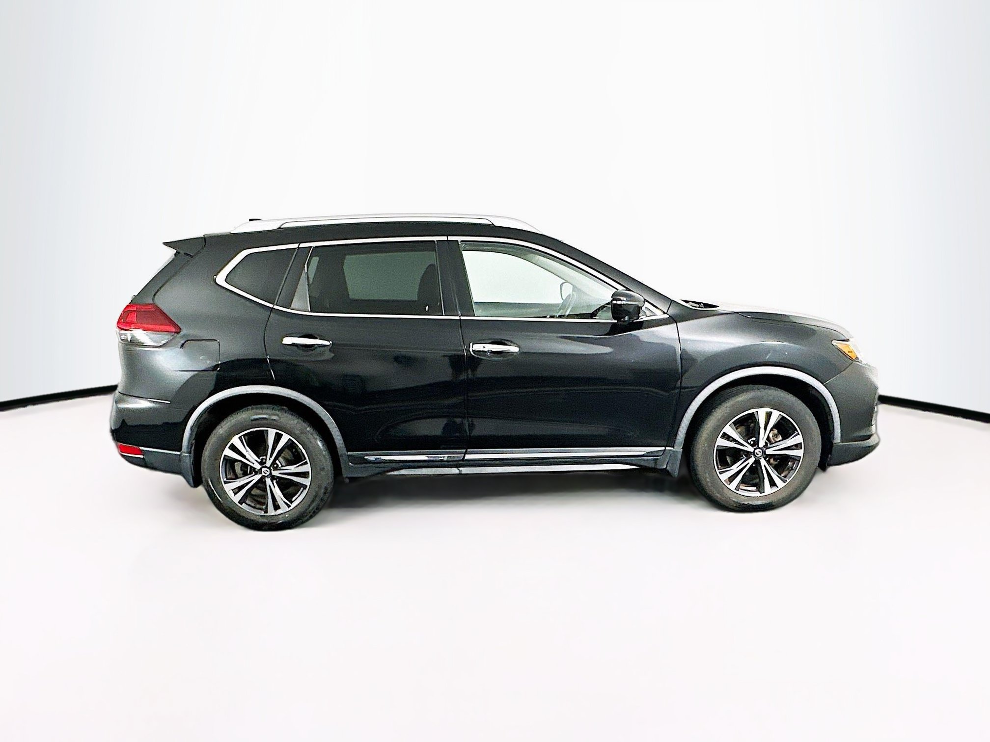 Used 2018 Nissan Rogue SL FWD image 10