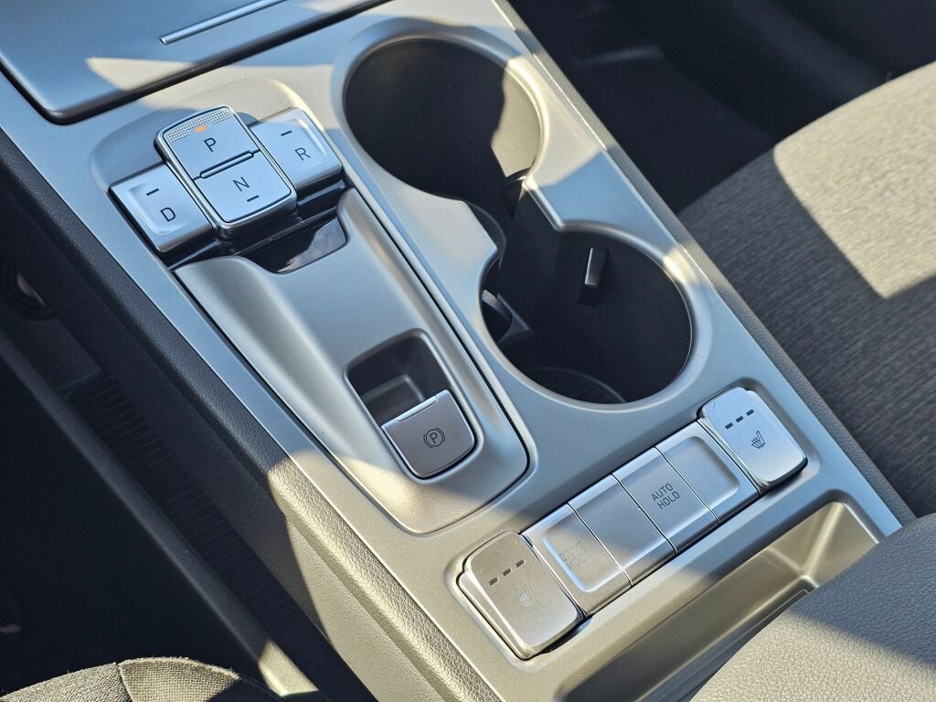 Used 2023 Hyundai Kona SE image 17