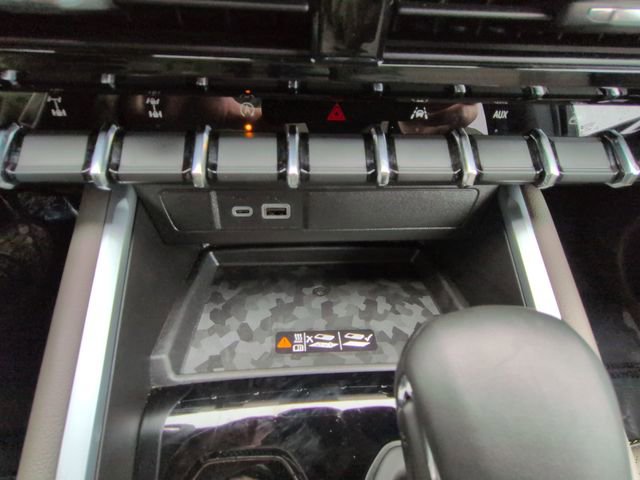 Certified 2025 Chevrolet Colorado ZR2 w/ Technology Package image 35