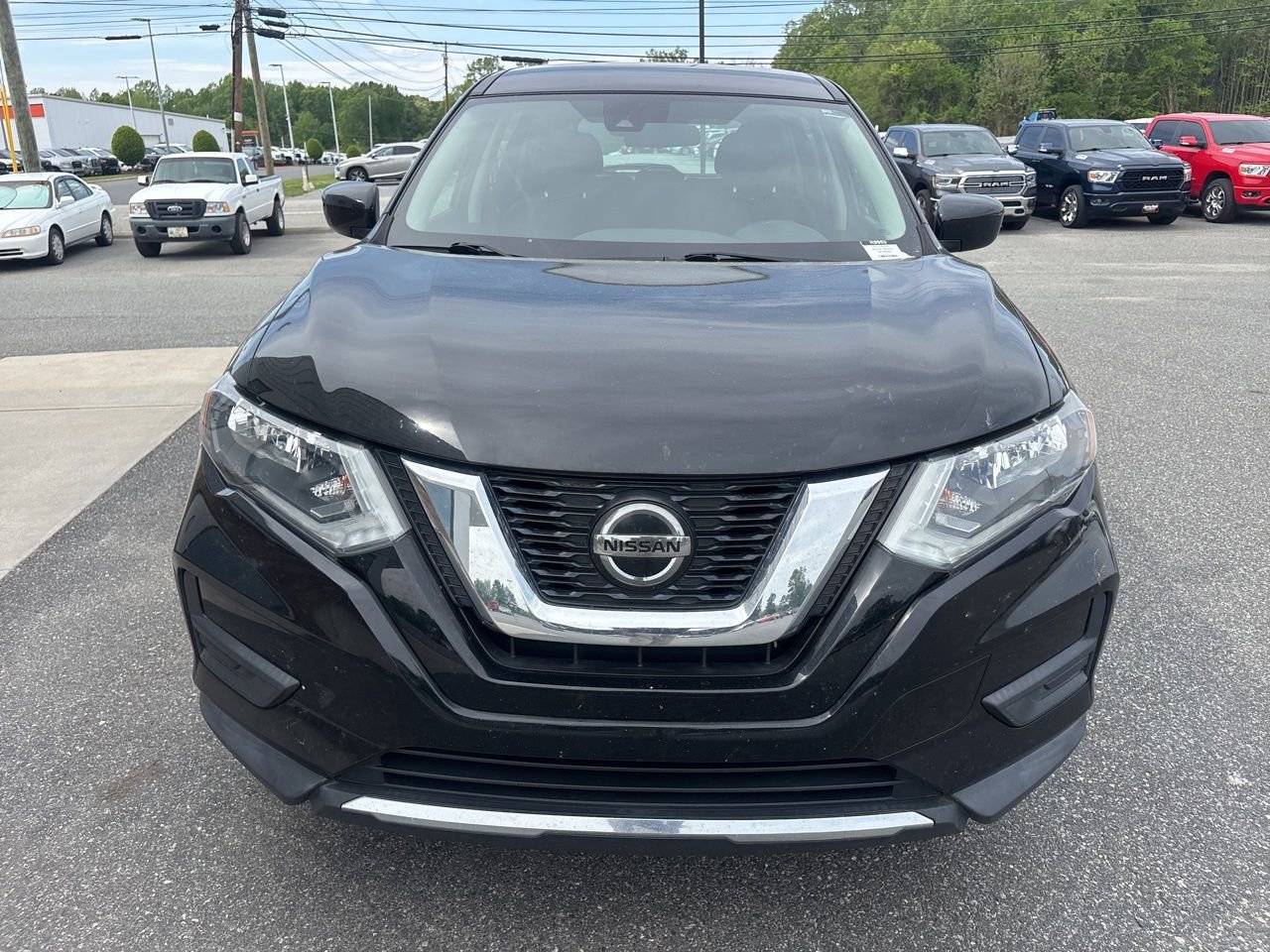 Used 2019 Nissan Rogue S image 9