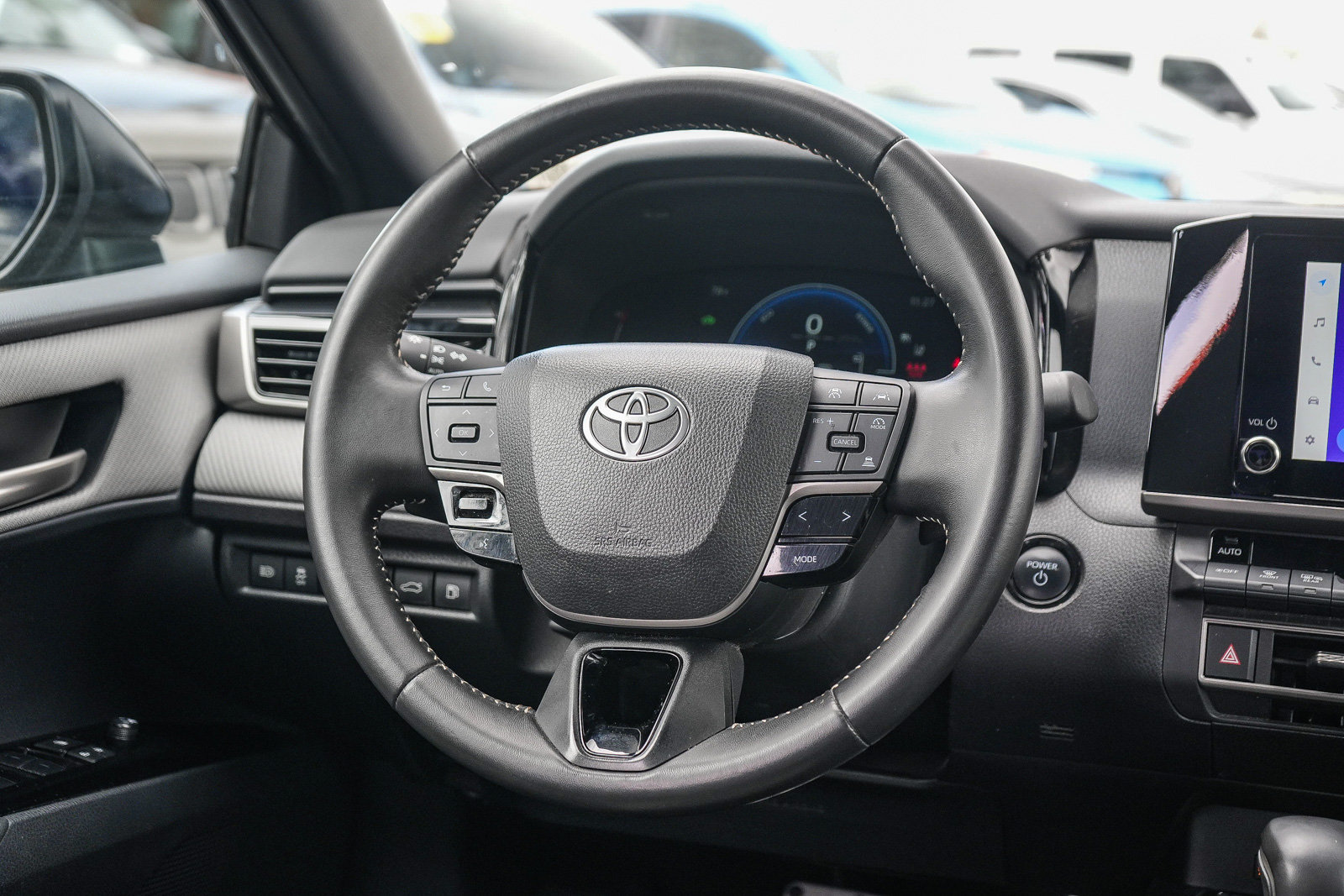 Used 2025 Toyota Camry SE AWD/4WD image 15