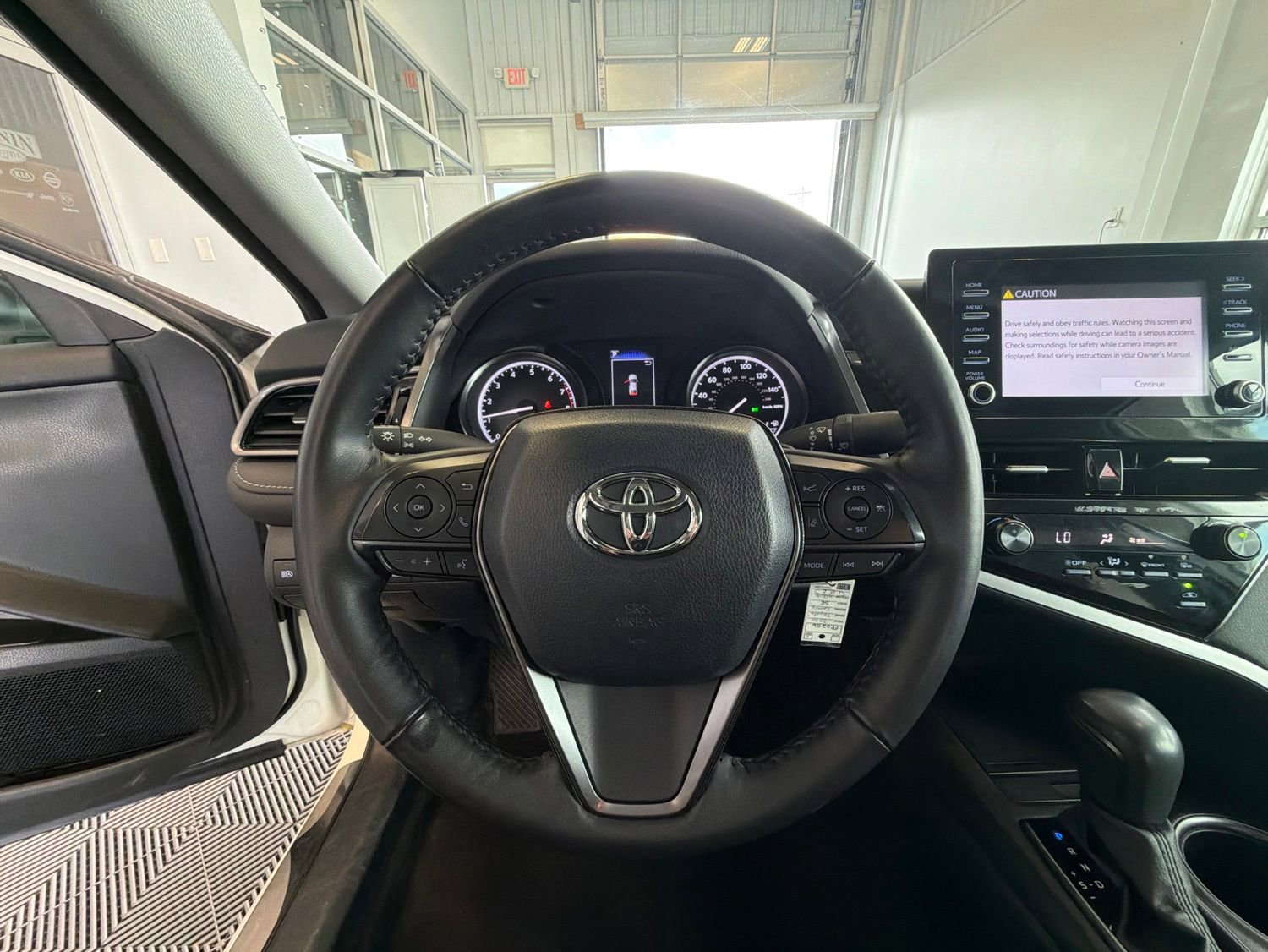 Used 2024 Toyota Camry SE FWD image 13
