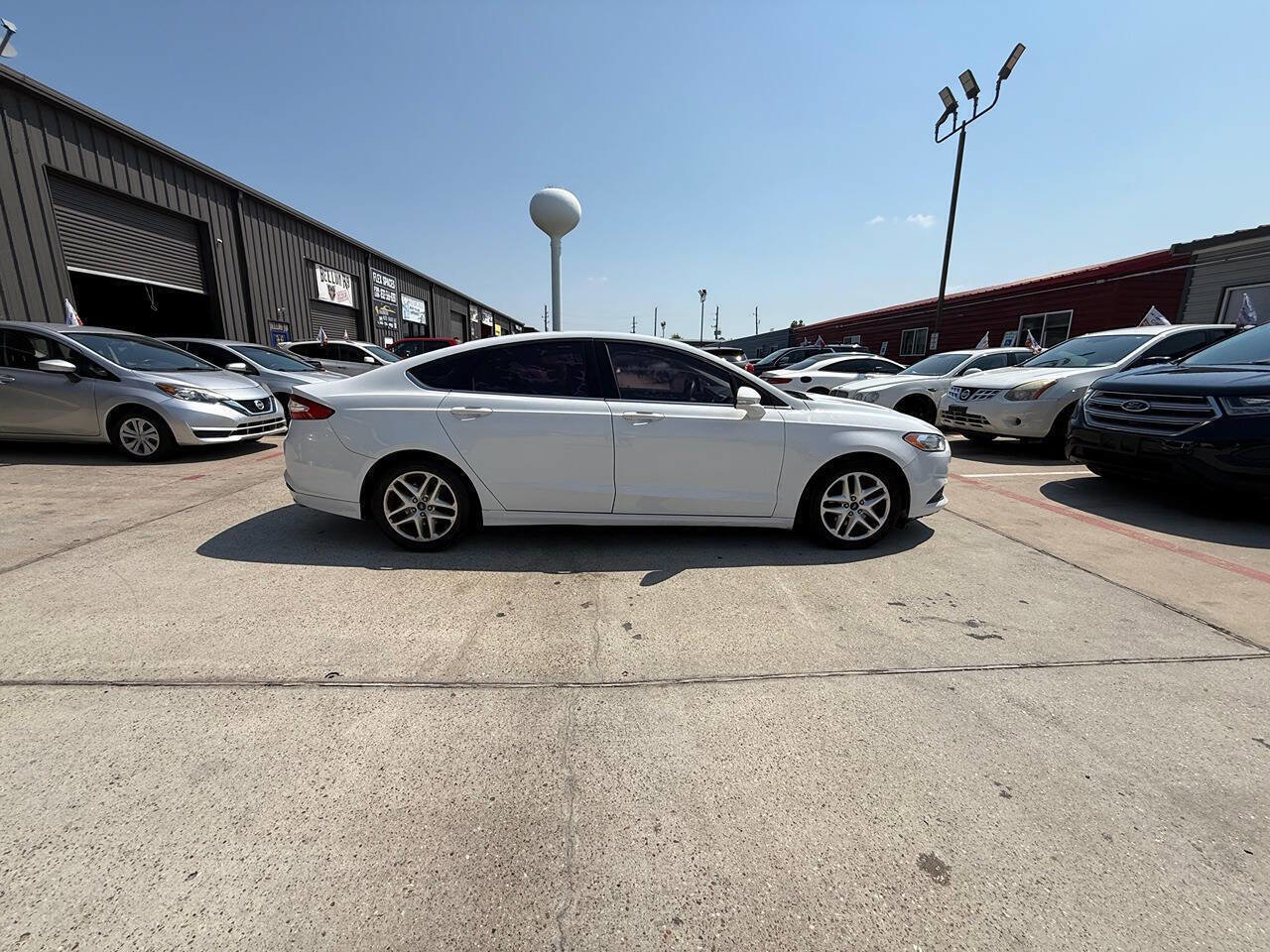Used 2015 Ford Fusion SE image 15