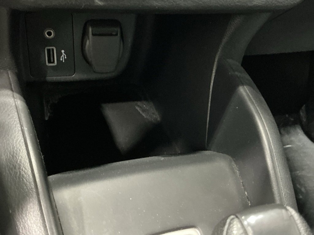 Used 2022 Nissan Versa S image 6