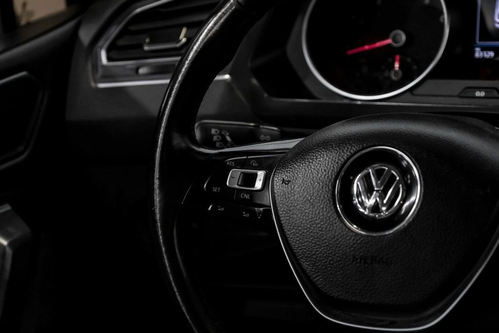 Used 2018 Volkswagen Tiguan SE image 22