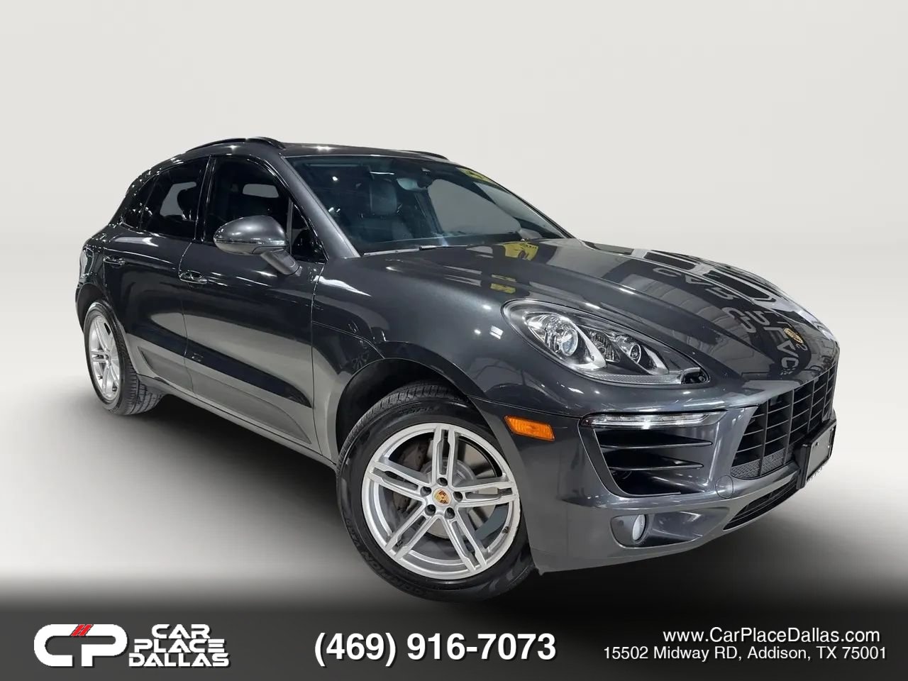 Used 2018 Porsche Macan AWD/4WD image 1