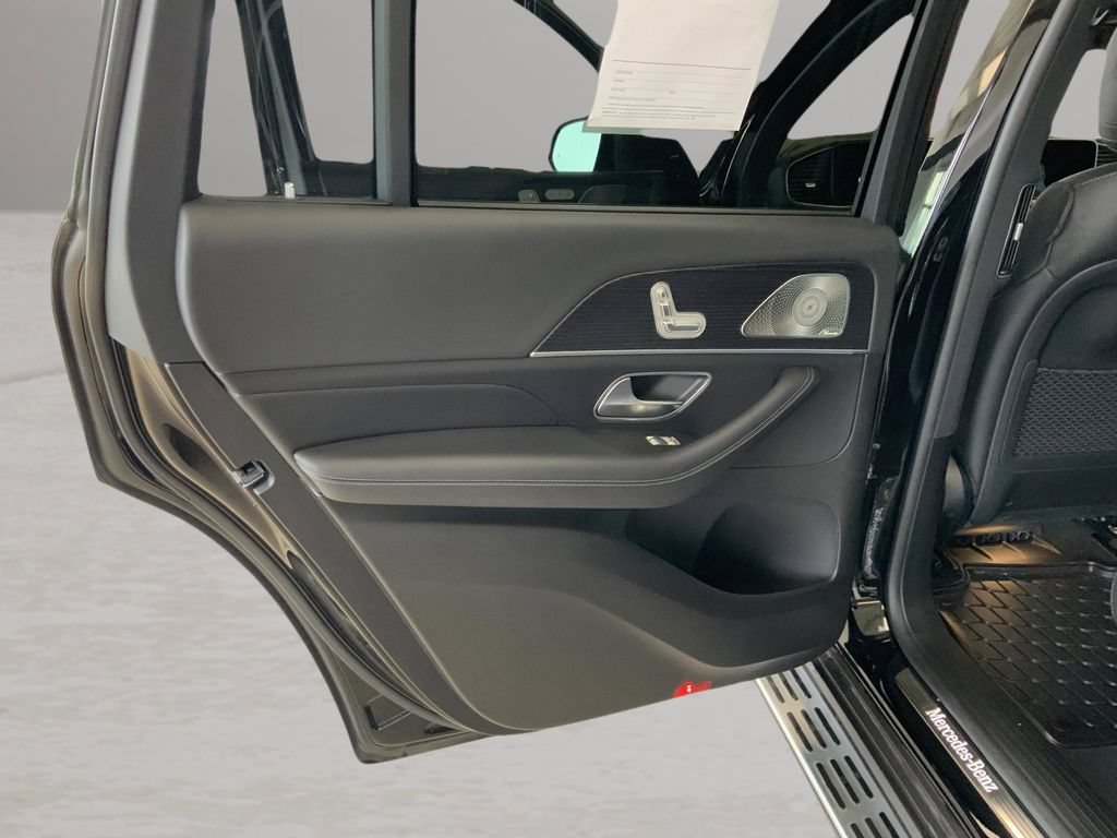 Used 2022 Mercedes-Benz GLS 450 4MATIC image 24