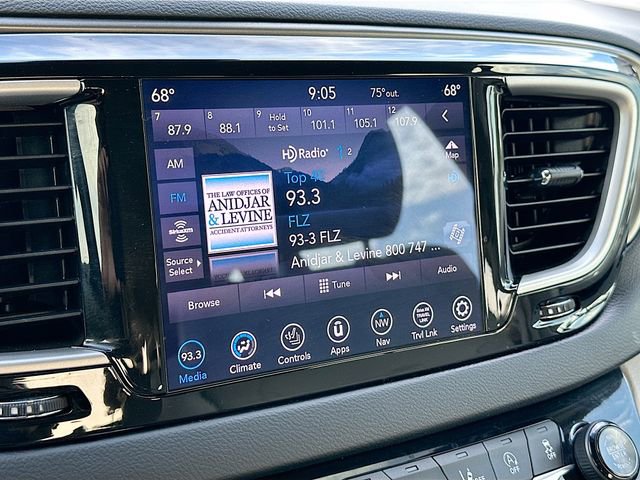 Used 2020 Chrysler Pacifica Touring-L Plus w/ Advanced Safetytec Group image 15