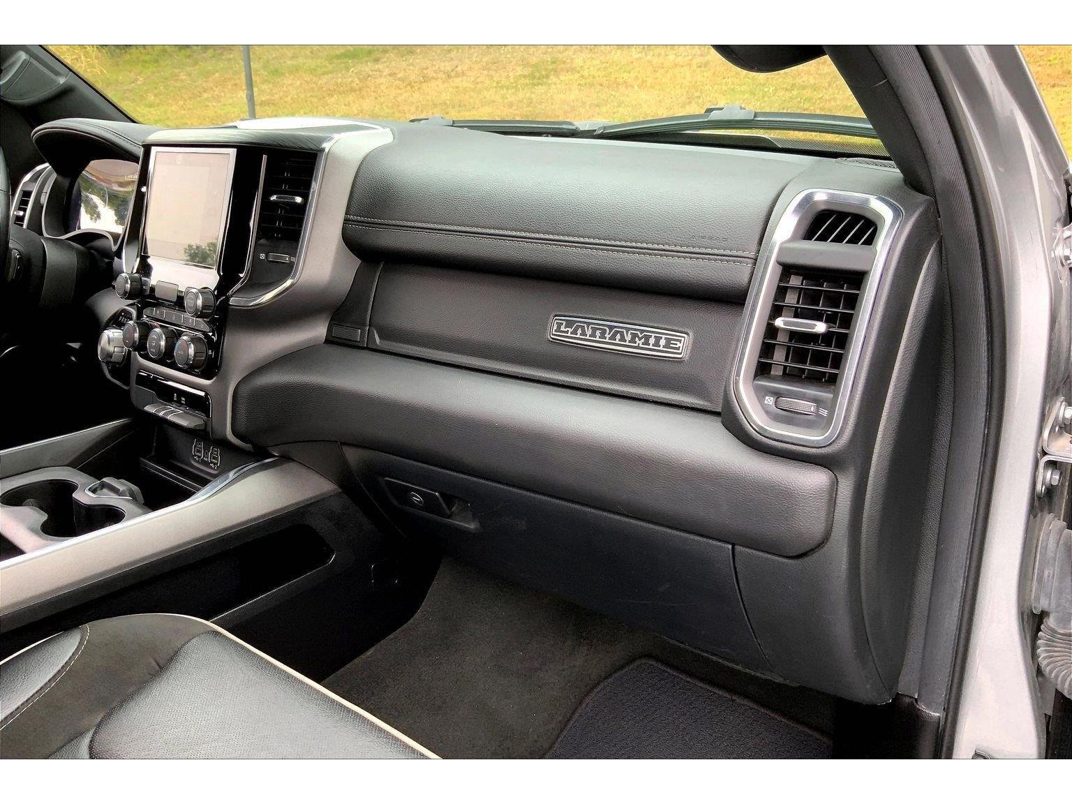 Used 2024 RAM 1500 Laramie AWD/4WD image 15